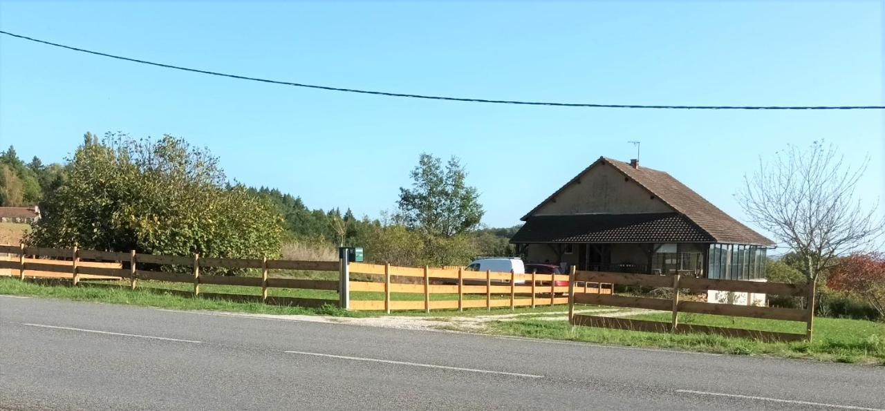 Apartmán Au Petit Bois Magique Payrac Exteriér fotografie